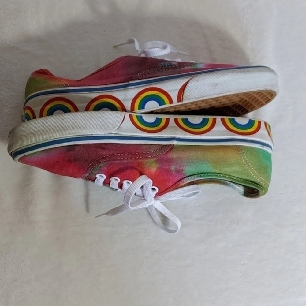 Vans  Red Green‎ Yellow Tie-Dye Rainbow Motif Decorates around the rim Sneakers